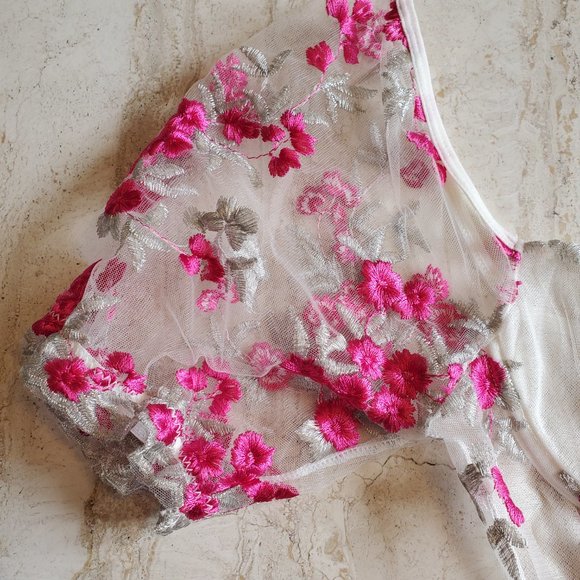 Floral Embroidered Mesh Teddy - Picture 4 of 6